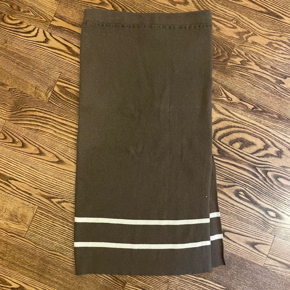 Beautiful midi brown skirt